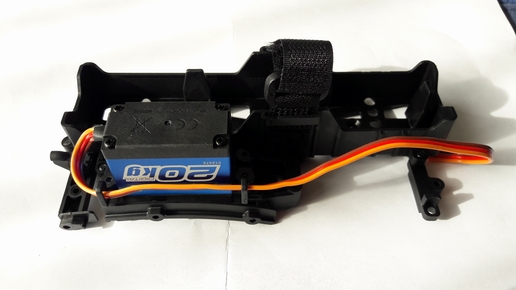 SCX-10 II Jeep Cherokee_21_RZ.JPG