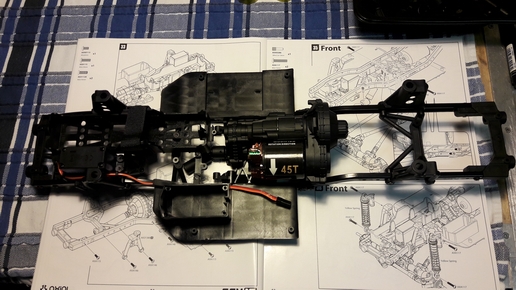 SCX-10 II Jeep Cherokee_23_RZ.JPG