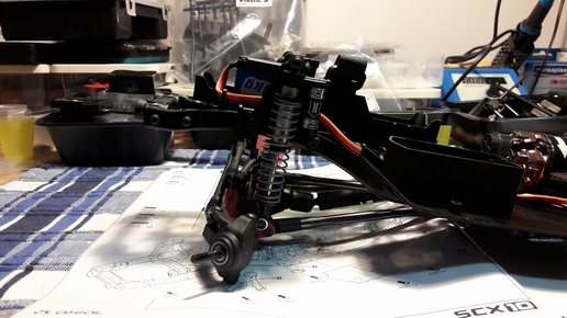 SCX-10 II Jeep Cherokee_27_RZ.JPG