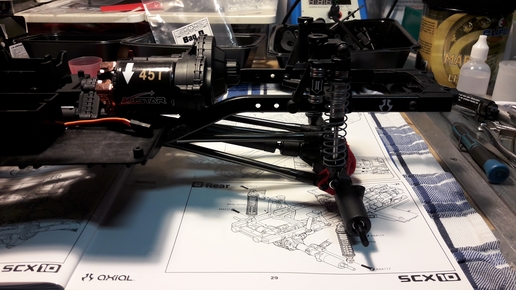SCX-10 II Jeep Cherokee_29_RZ.JPG