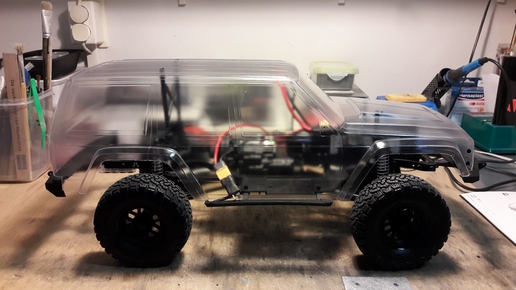 SCX-10 II Jeep Cherokee_41_RZ.JPG